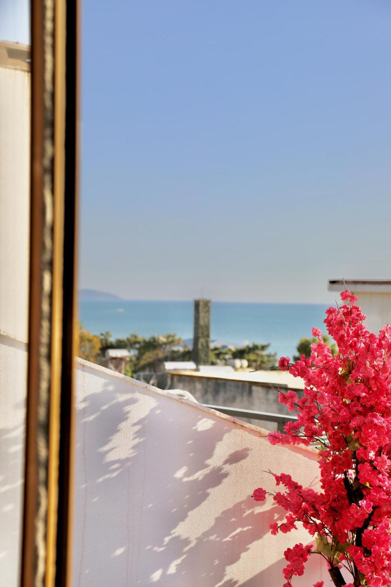 Sea View Apartments Голем Екстер'єр фото